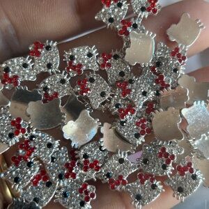 25 pz Hello Kitty Charm crystal- Red & Black Accents